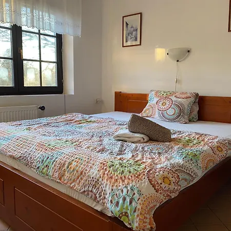 בית הארחה Janata סלאפי