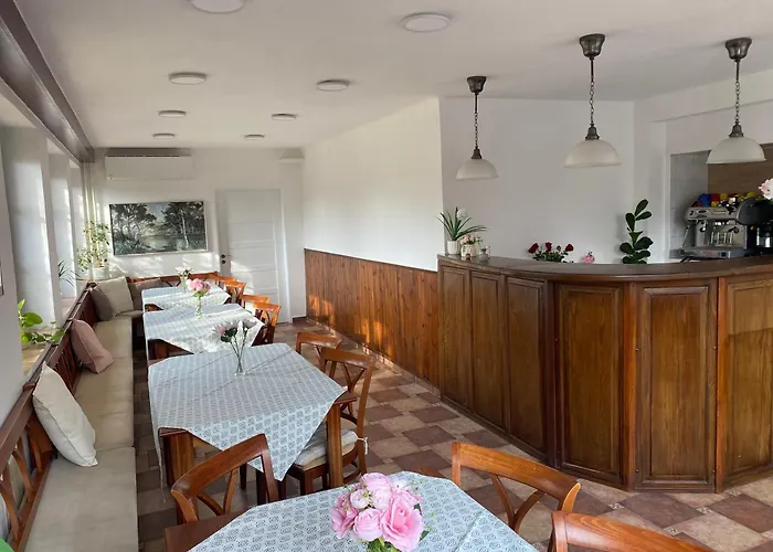 Janata בית הארחה 3*